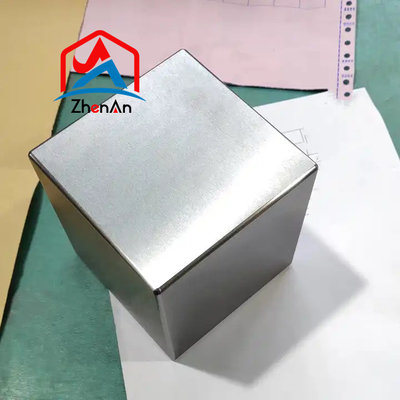 Cubo di tungsteno puro ad alta densità